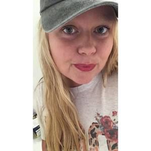 Meet your Posher, Lacey